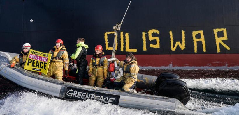 Greenpeace: Η πετρελαιοκηλίδα στη Μαύρη Θάλασσα καταδεικνύει την περιβαλλοντική ζημιά που μπορούν να προκαλέσουν τα παλιά ρωσικά δεξαμενόπλοια στην Ευρώπη