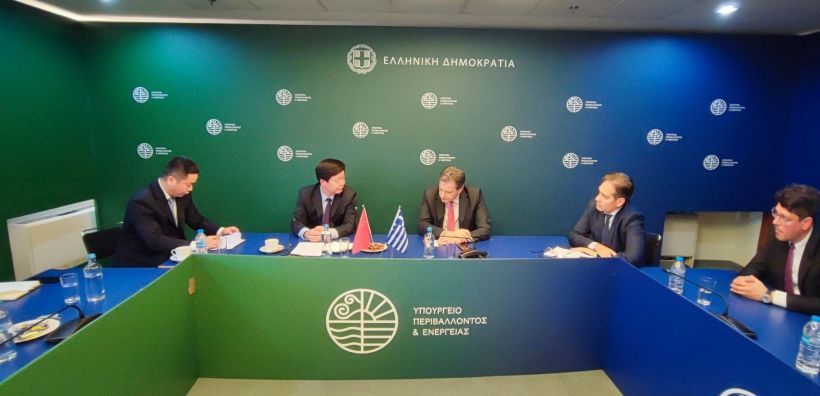 Η θαλάσσια ενέργεια στο επίκεντρο συνάντησης του Σκυλακάκη με τον Υφυπουργό Φυσικών Πόρων της Κίνας