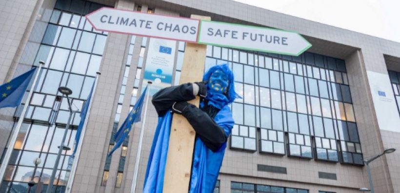 Greenpeace: Άνθρακας το χριστουγεννιάτικο δώρο στους Ευρωπαίους πολίτες από τους Υπουργούς Ενέργειας