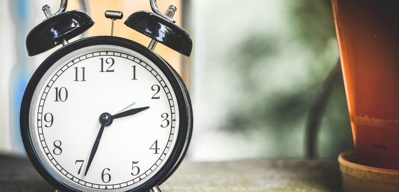 Τελικά, πόση ενέργεια εξοικονομούμε με την αλλαγή της ώρας;