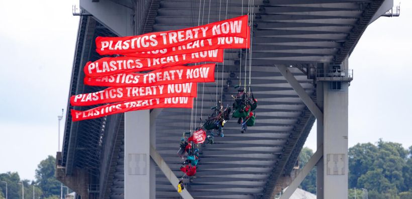 Greenpeace: Τελευταία ευκαιρία μιας ισχυρής Συνθήκης για τα Πλαστικά - Οι εταιρείες πετροχημικών υπονομεύουν τις διαπραγματεύσεις