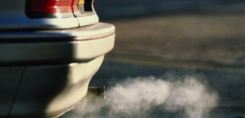 Η ΕΕ καθυστερεί τη δέσμευση για τη διενέργεια ανεξάρτητων ελέγχων στις εκπομπές οχημάτων