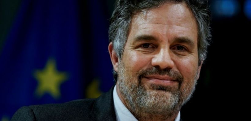 Ο ηθοποιός Μαρκ Ράφαλο παροτρύνει την Ε.Ε. να πει όχι στο αμερικανικό LNG