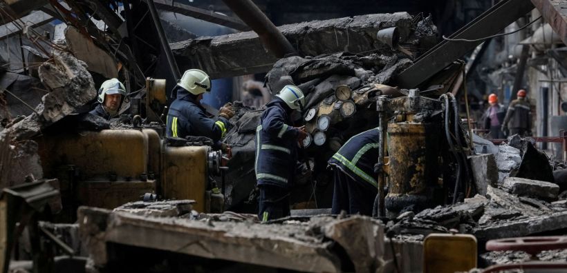 Ρωσικές δυνάμεις έπληξαν δύο ενεργειακές εγκαταστάσεις στη νότια Ουκρανία