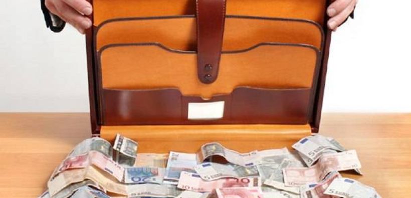 Ζει και βασιλεύει η διαφθορά στην Ελλάδα