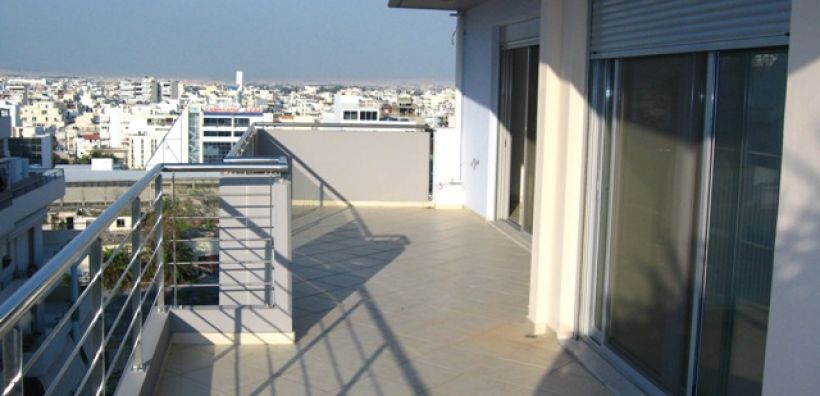 Πτώση άνω του 10% στις τιμές των διαμερισμάτων δείχνουν τα στοιχεία της ΤτΕ 