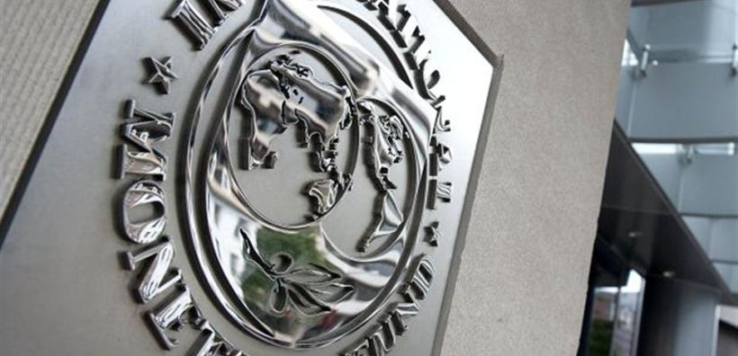 Λαγκάρντ: Αναδιάρθρωση του ελληνικού χρέους για ελάφρυνση του φορτίου