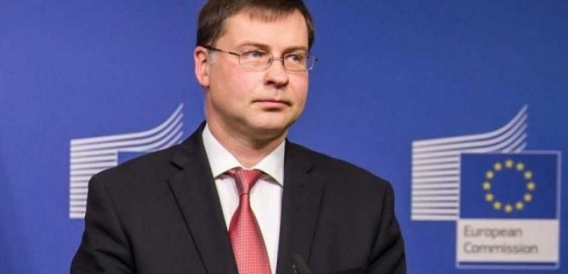 Ντομπρόβσκις: Η ΕΕ ετοιμάζεται για επιβολή "έξυπνων" κυρώσεων στο πετρέλαιο που εξάγει η Ρωσία