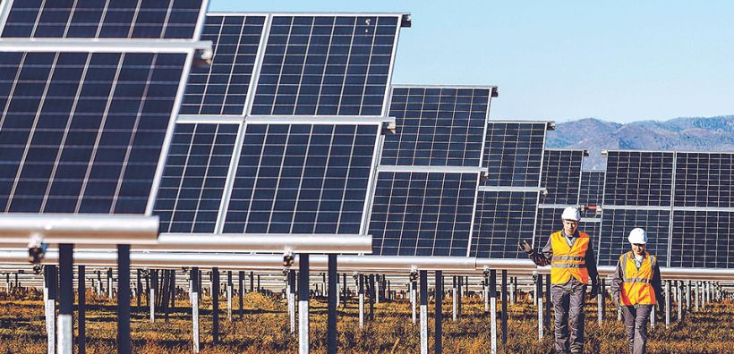 Rystad Energy: Τα φωτοβολταϊκά της Κίνας θα ξεπεράσουν τον άνθρακα έως το 2026