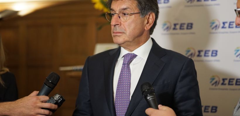 Θ. Φέσσας: Σε χαμηλή πτήση η οικονομία - Υπό όρους βιώσιμη η ΔΕΗ