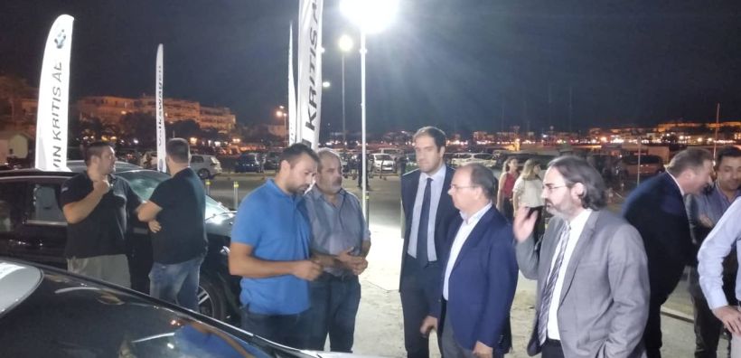 Ο Γ.Γ. Χωροταξίας και Αστικού Περιβάλλοντος, Ευθύμιος Μπακογιάννης, στην παρουσίαση του πρώτου ηλεκτρικού λεωφορείου στο Ρέθυμνο