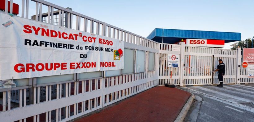 Για 22 μέρα συνεχίζεται η απεργία στα γαλλικά διυλιστήρια αναφέρει το συνδικάτο CGT
