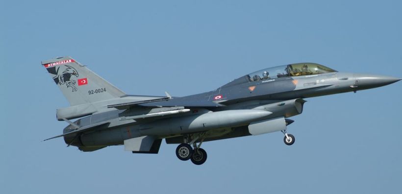 Τουρκικά F-16 πέταξαν πάνω από τις Οινούσες, τη Χίο, τη Λήμνο, το Καστελόριζο, τη Ρόδο και τη Σύμη