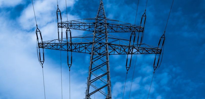 ΡΑΕ: Ανοικτό το ενδεχόμενο και για άνω όριο στις προσφορές στην Αγορά Εξισορρόπησης – Πώς βλέπει η αγορά το «κατώφλι»