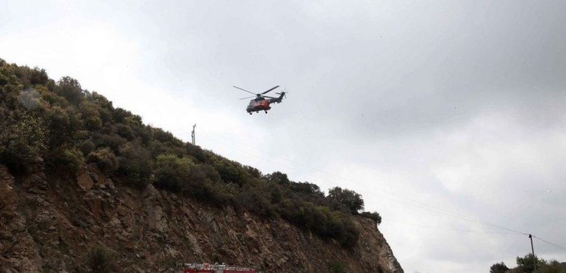 Λόγω έλλειψης ορατότητας έπεσε σε καλώδια της ΔΕΗ και συνετρίβη το ελικόπτερο στο τραγικό δυστύχημα