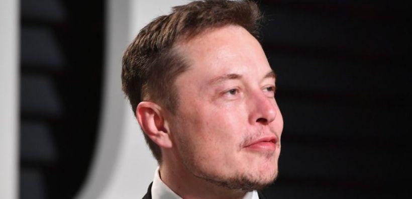 Ο Elon Musk συνεχίζει τις παράξενες αναρτήσεις στο Twitter