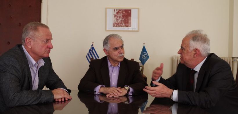 Τα ΕΛΠΕ «θερμαίνουν» τους πρόσφυγες 
