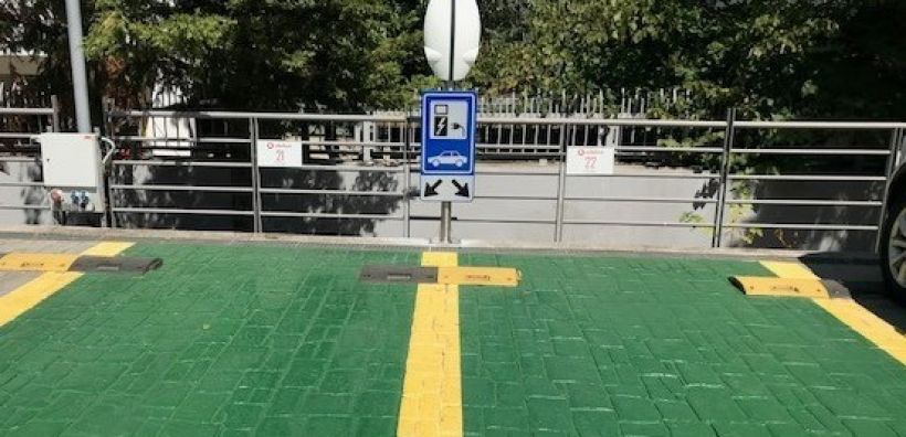 H ENGIE τοποθέτησε σταθμό φόρτισης ηλεκτρικών οχημάτων στη Vodafone