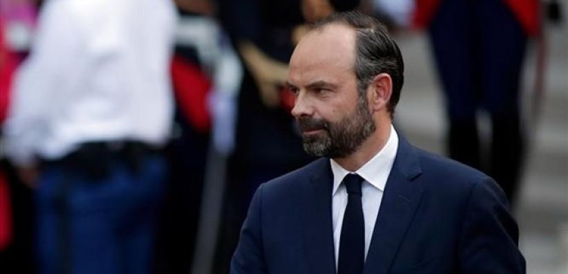 Γαλλία: Ο πρωθυπουργός Φιλίπ δηλώνει ότι δεν θα υποχωρήσει στο θέμα του φόρου στα καύσιμα