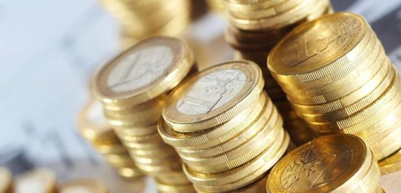 Χαλαρώνουν οι περιορισμοί στα capital controls