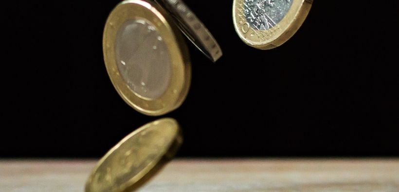 ΥΠΕΘΟ: 12 δισ. ευρώ το πρωτογενές πλεόνασμα στο 11μηνο