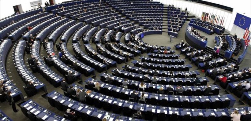 Αύριο θα συζητηθούν στο ΕΚ ο νέος κανονισμός για τους ρύπους και η απόφαση Τραμπ 