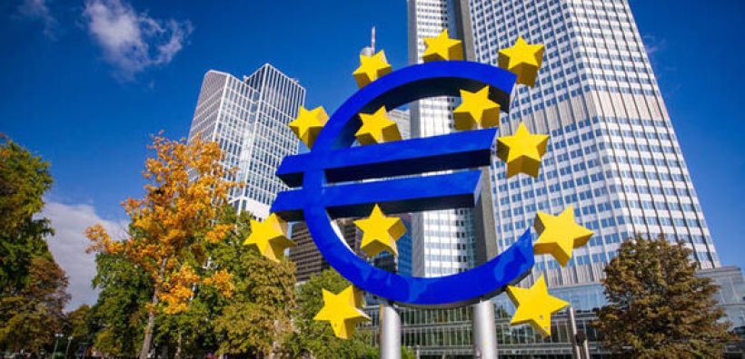 ΕΚΤ: Αυξάνονται οι κίνδυνοι για την παγκόσμια οικονομία - Άγνωστες παραμένουν οι επιπτώσεις από τα πάνω - κάτω του πετρελαίου