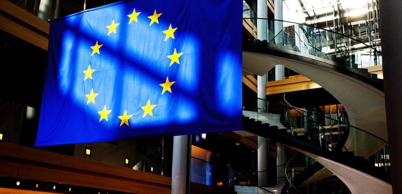 Στο Δικαστήριο της ΕΕ η γερμανική κυβέρνηση προς υποστήριξη του "deal" RWE-E.ON