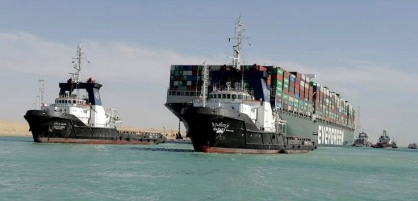 Διώρυγα του Σουέζ: Έως και 3,5 μέρες θα χρειαστούν για να λήξει η συσσώρευση πλοίων