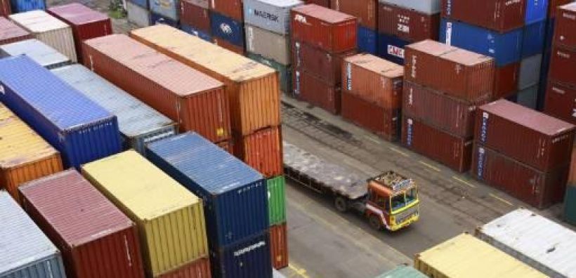 Αύξηση 3,4% των εξαγωγών, πτώση 8% των εισαγωγών το Νοέμβριο 