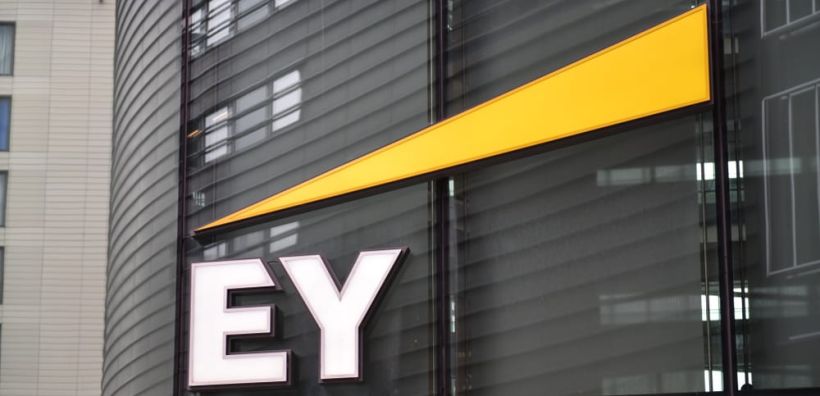 EY: Υπάρχει ουσιώδης αβεβαιότητα για την συνέχιση της δραστηριότητας της ΔΕΗ - Προαναγγέλλονται πρόσθετα μέτρα