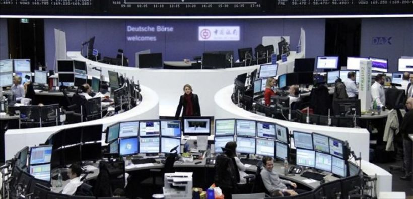 Ανοδική αντίδραση στις ευρωαγορές παρά τις βαριές απώλειες του πετρελαίου
