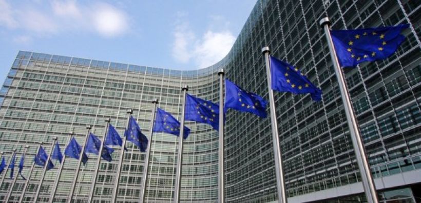 Κομισιόν: Σεβαστή η νομοθεσία των δημόσιων συμβάσεων και της λειτουργίας της ενεργειακής αγοράς