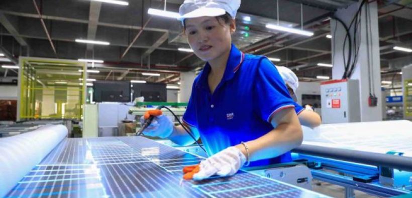JinkoSolar: Σημαντική πτώση στις παραδόσεις πάνελ το πρώτο εξάμηνο - Έλλειμμα 1,5 δισ. για τις κινεζικούς ομίλους του κλάδου λόγω χαμηλών τιμών