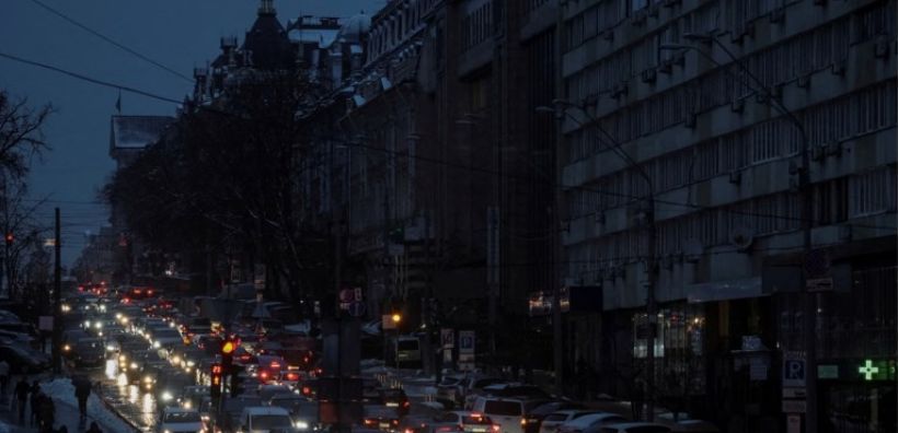 Bloomberg: Αυξάνεται ο κίνδυνος μπλακ άουτ διεθνώς καθώς ο πλανήτης θερμαίνεται