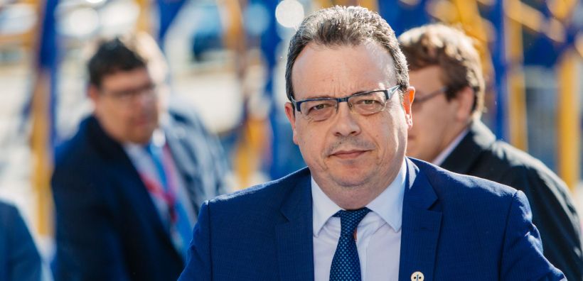 Δήλωση Σ Φάμελλου : Μαθητευόμενοι, αλλά και επικίνδυνοι μάγοι στο ΥΠΕΝ