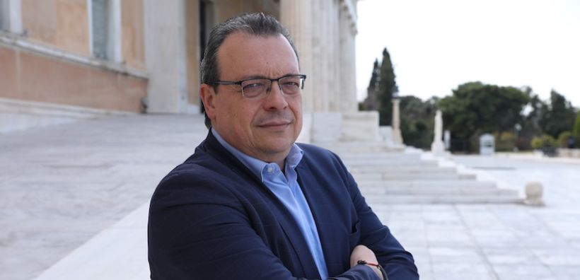 Φάμελλος: Η κυβέρνηση δυσφημίζει την πράσινη μετάβαση - Διαμορφώθηκαν ψηλά υπερκέρδη στην ηλεκτροπαραγωγή