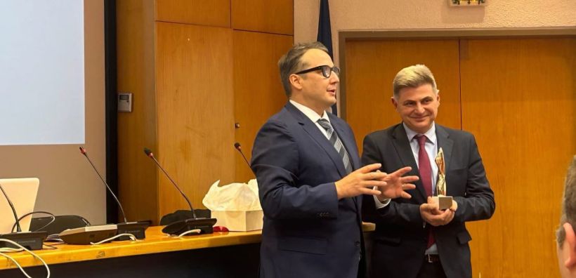  Βράβευση του Ν. Φαραντούρη στο Πανεπιστήμιο Πειραιώς