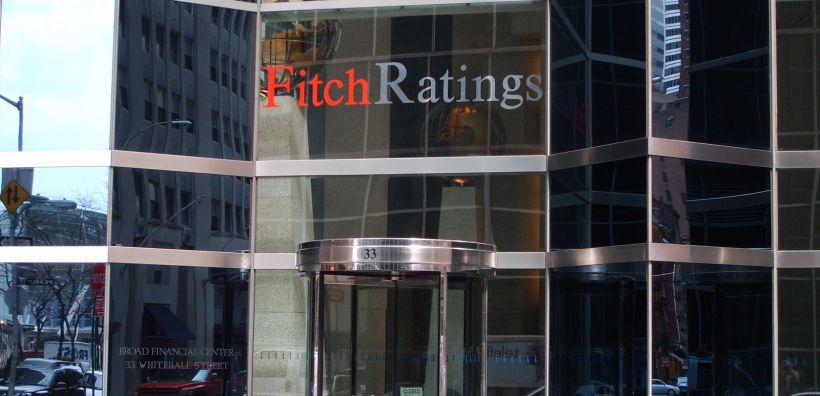 Fitch Ratings: Γεωπολιτικές εντάσεις και ισχυρή ζήτηση καθηλώνουν σε υψηλά επίπεδα τις τιμές πετρελαίου για το 2018