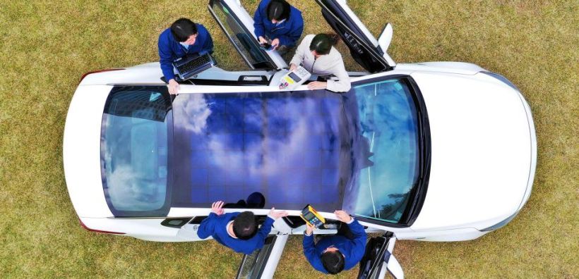 Φωτοβολταϊκές οροφές σε αυτοκίνητα Hyundai και KIA από το 2020