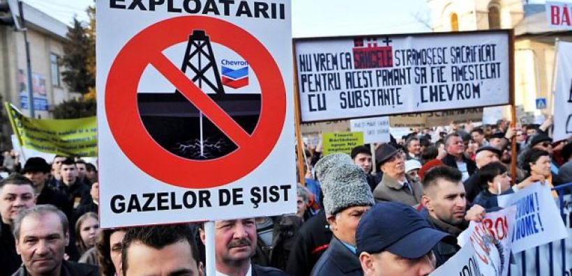 Ρουμανία: Διαδηλώσεις κατά της εξόρυξης σχιστολιθικού φ.α. από τη Chevron