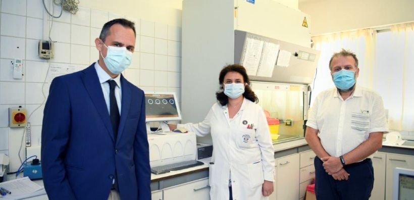 Δωρεά 3.000 τεστ κορωνοϊού από τα ΕΛΠΕ στο Θριάσιο