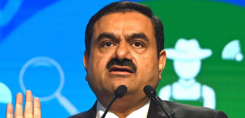 Adani: Ένα δισ. επιπλέον για τη μονάδα ΑΠΕ της εταιρείας του