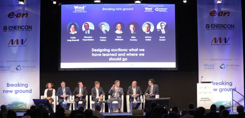 Global Wind Summit στο Αμβούργο: Μια νέα γενιά μικρομεσαίων εταιρειών γύρω από τους μεγάλους της αιολικής ενέργειας – Ευκαιρίες και για την Ελλάδα