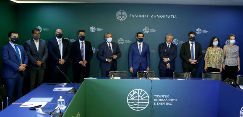 Η Χάλκη γίνεται το πρώτο GR-eco island - MoU υπέγραψε ο Σκρέκας με τους φορείς υλοποίησης του έργου - Αναλυτικά το project
