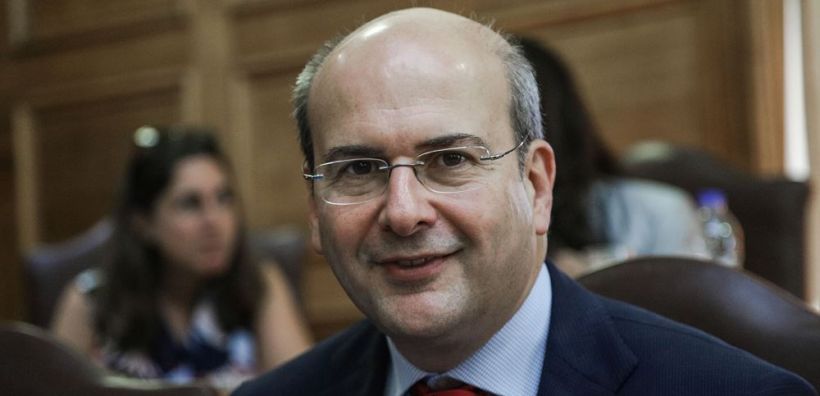 Χατζηδάκης: Η ΔΕΗ έδωσε 5 εκατ. αλλά δεν μπορεί να βρεθεί το υγειονομικό υλικό
