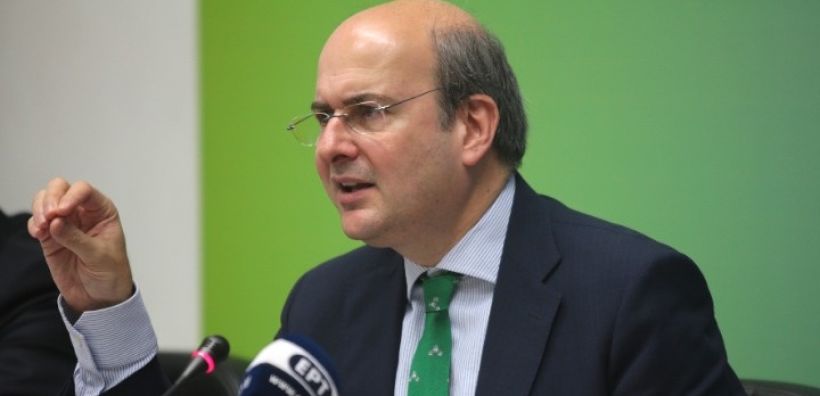 Σοβαρά εμπόδια στις επενδύσεις ΑΠΕ από τα προς ψήφιση μέτρα Χατζηδάκη