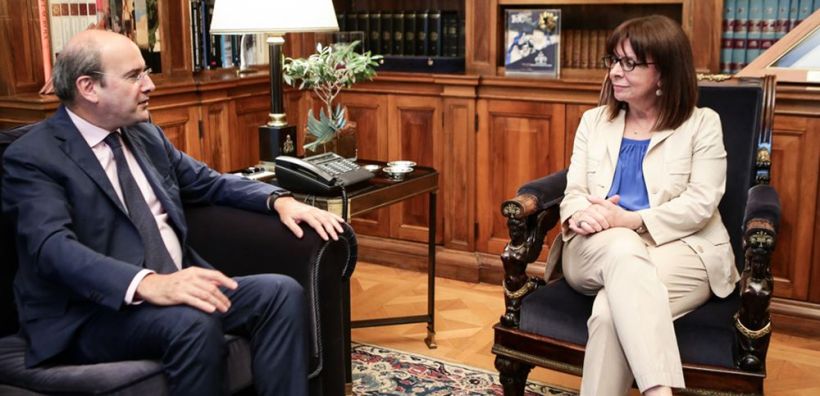 Τον Κ. Χατζηδάκη για το σχέδιο σχετικά με το Μάτι δέχθηκε η Πρόεδρος της Δημοκρατίας