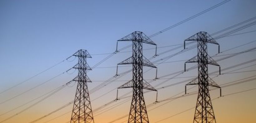 Άναψαν τα air condition, έσβησαν τα φουγάρα της βιομηχανίας τον Ιούλιο