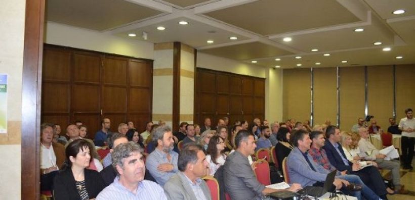 Έντονο ήταν το ενδιαφέρον για τη βιώσιμη ανάπτυξη στην ημερίδα που έγινε στη Λάρισα